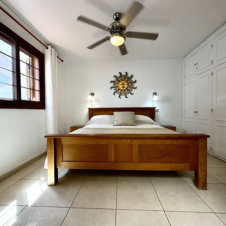 Bella Villa, Golf Del Sur بيت للعطل سان ميغيل ذي أبونا